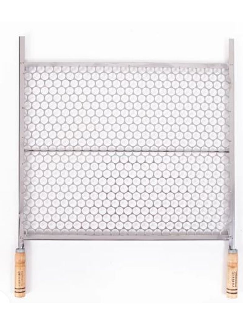 2220012--Grelha-Moeda-com-Cabo-de-Madeira-30x50-cm-em-Aco-Inox-N1-Queiroz--Amoedo